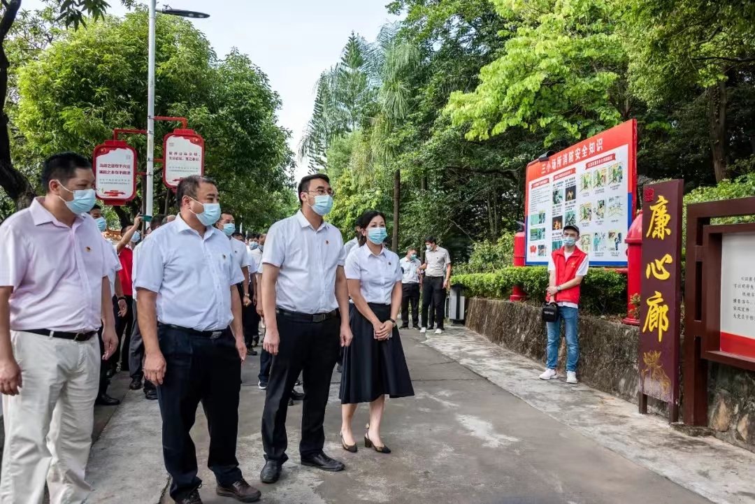 3.“勇于自我革命,永葆先進純潔”黨員紀(jì)律教育主題活動.jpg 3.“勇于自我革命,永葆先進純潔”黨員紀(jì)律教育主題活動.jpg